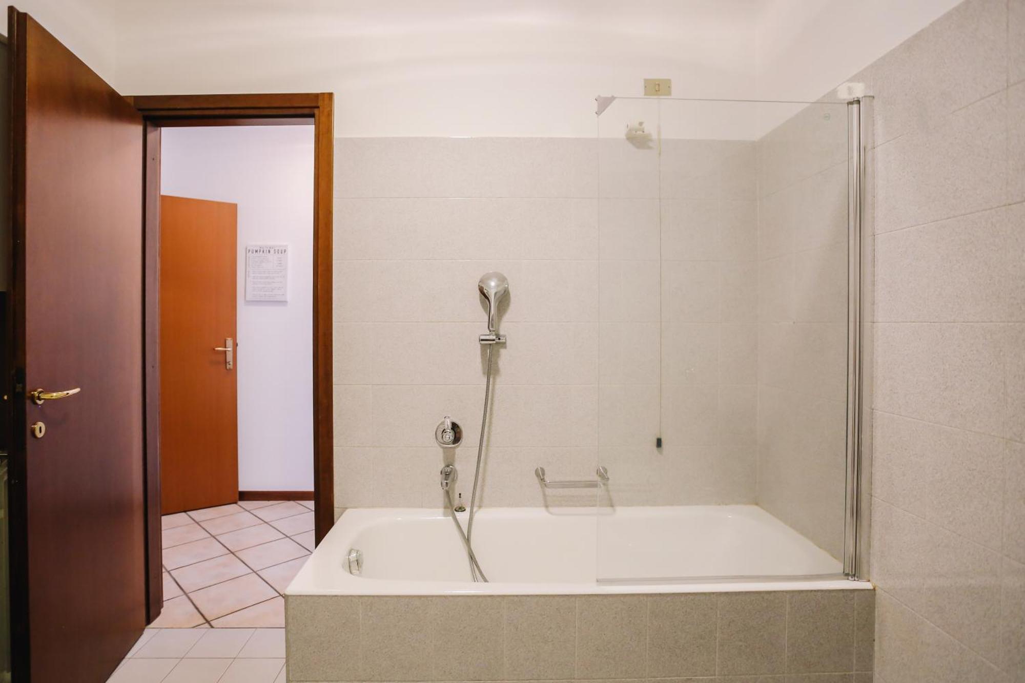 Flat Mazzini 6 Apartment Alzano Lombardo Exterior foto