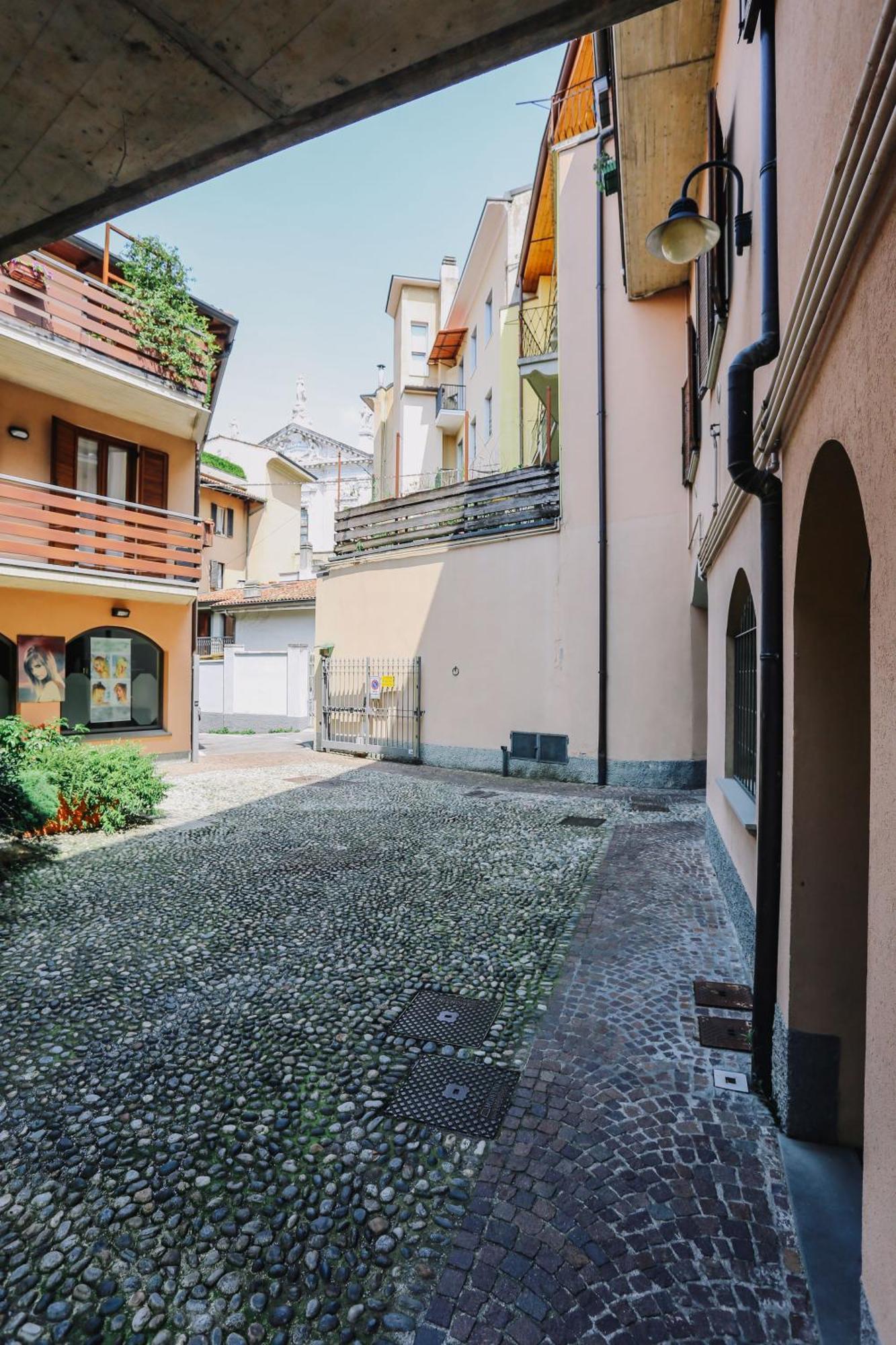 Flat Mazzini 6 Apartment Alzano Lombardo Exterior foto