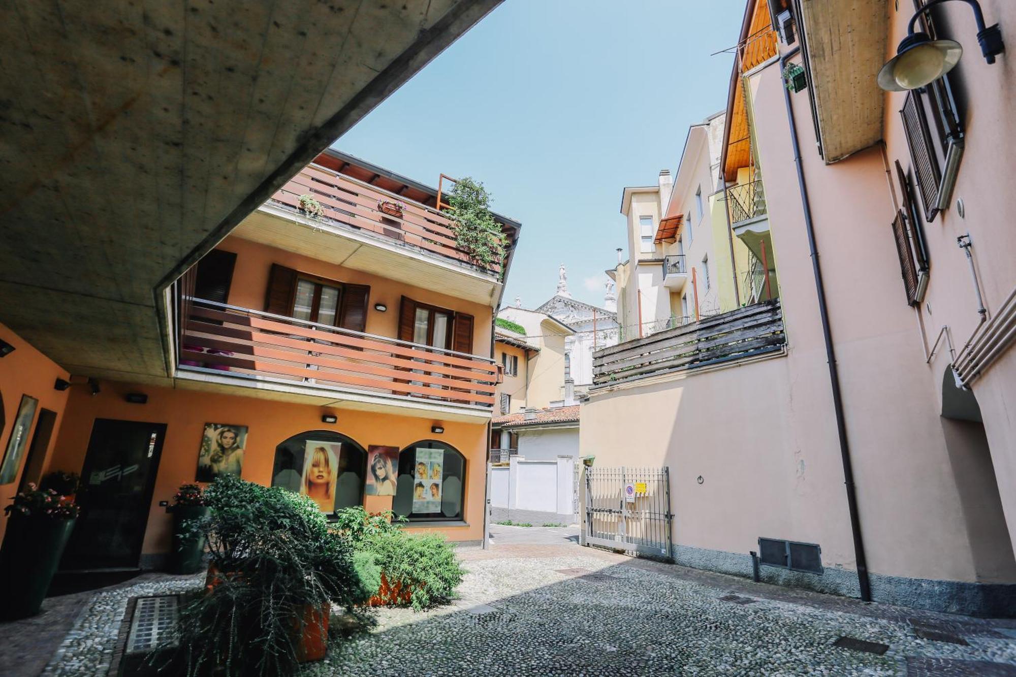 Flat Mazzini 6 Apartment Alzano Lombardo Exterior foto