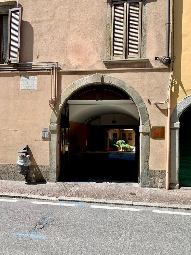 Flat Mazzini 6 Apartment Alzano Lombardo Exterior foto